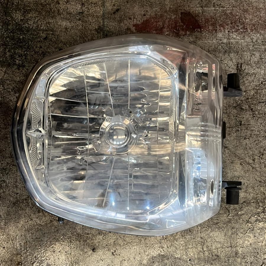 Faro delantero Suzuki GSR 600 2006