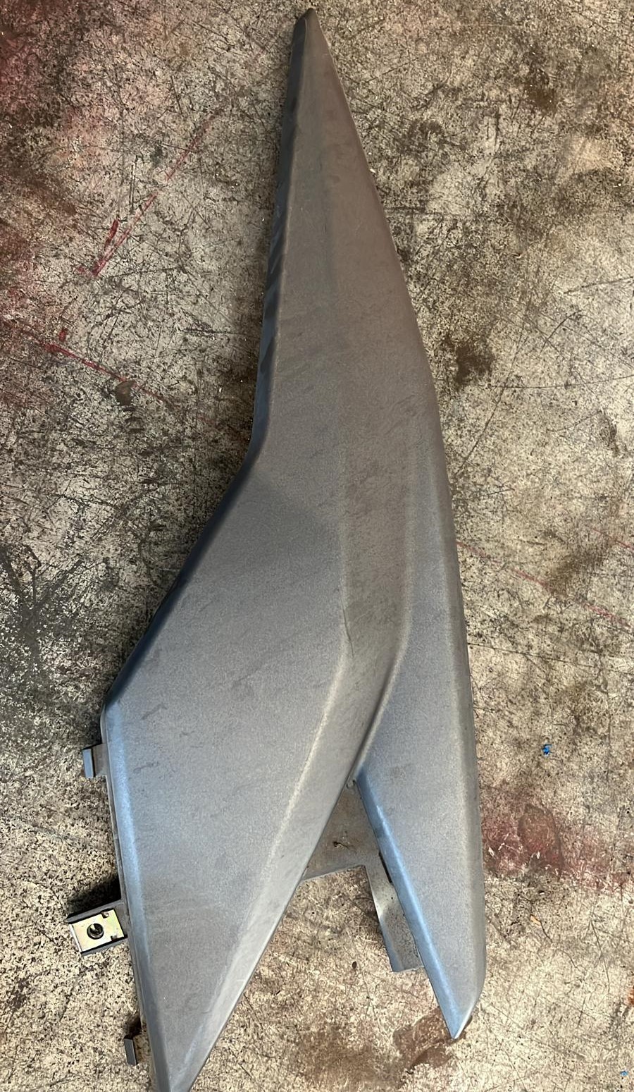 Bajo lateral trasero derecho Sym Jet 14 125 2020