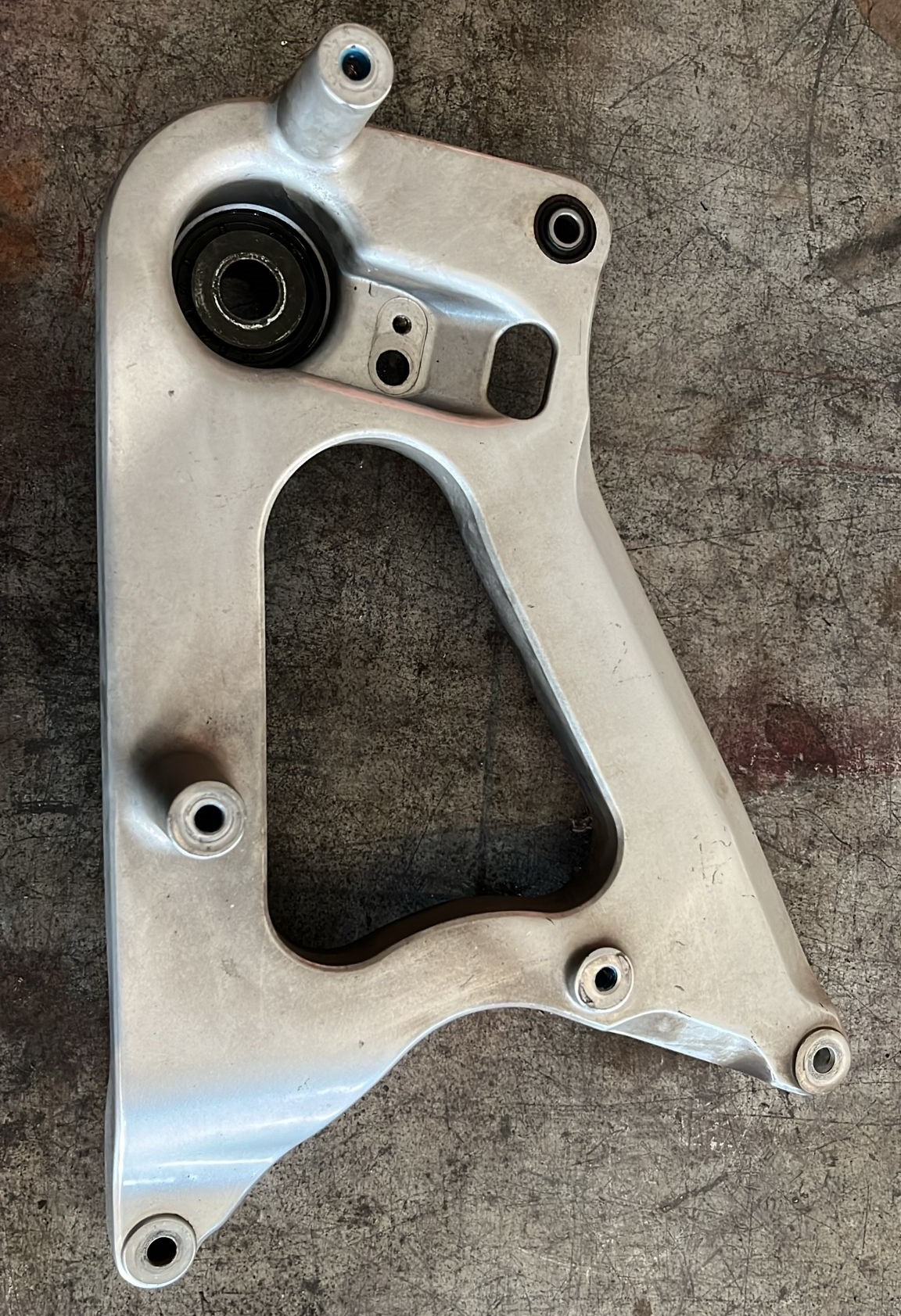 Soporte de escape y rueda Sym Jet 14 125 2020