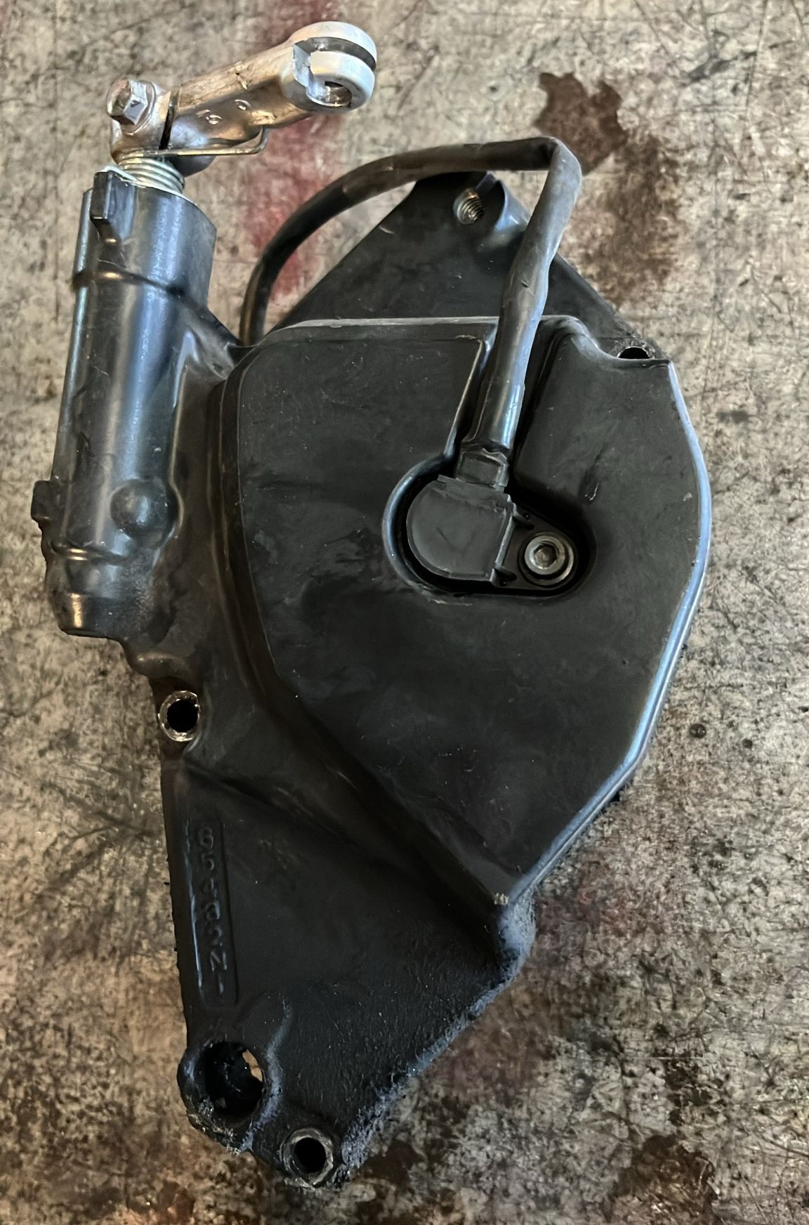 Tapa de piñón de ataque Suzuki GSR 600 2006