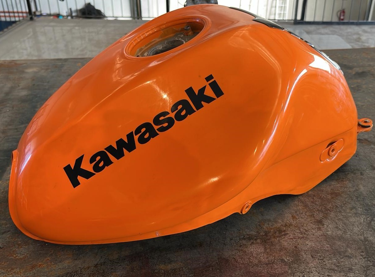 Depósito de combustible Kawasaki ER-6f 2008