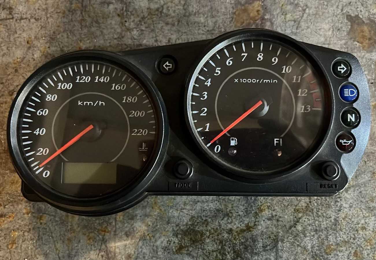 Marcador (46.260km) Kawasaki ER-6f 2008