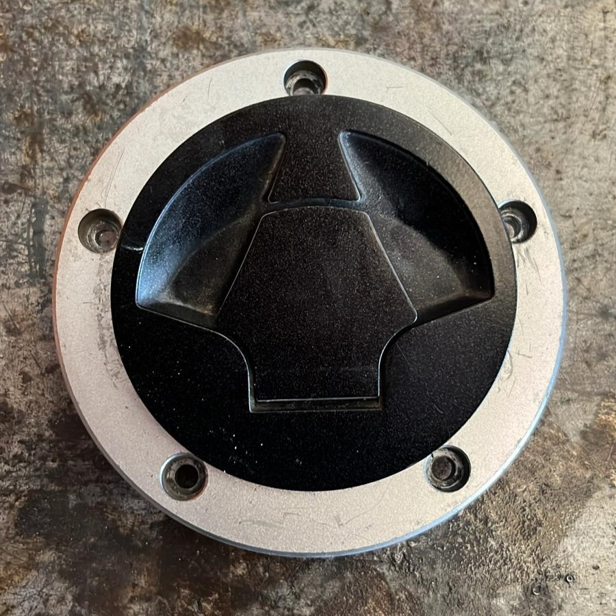 Tapón de depósito de combustible Kawasaki ER-6f 2008