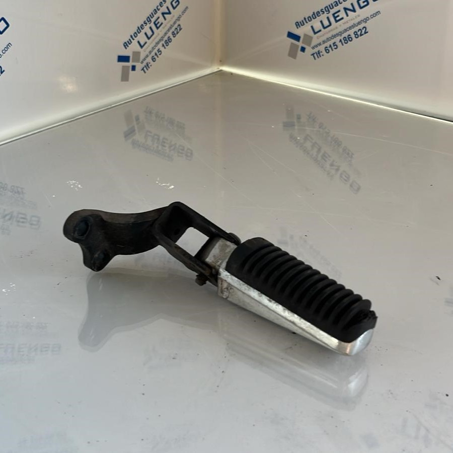Estribera derecha del pasajero Yamaha Xmax 250 2005