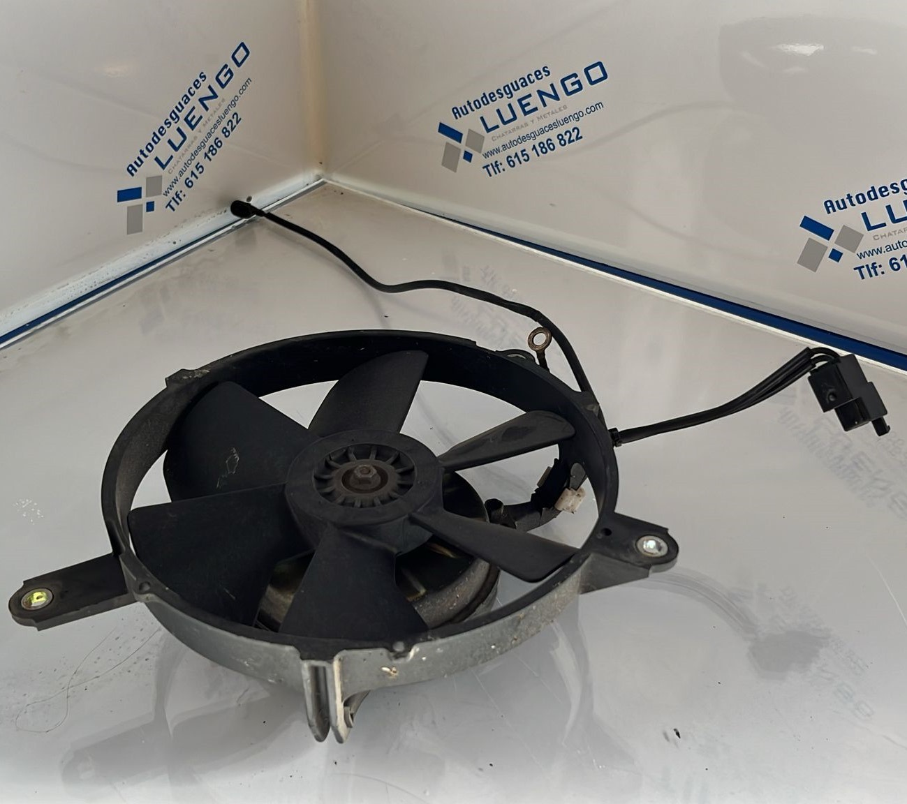 Electroventilador del radiador derecho Honda Varadero XLV 1000 2003