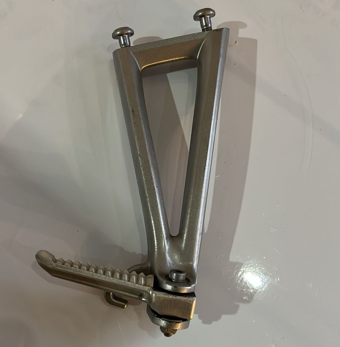 Estribera de pasajero lado derecho Yamaha R6 2007