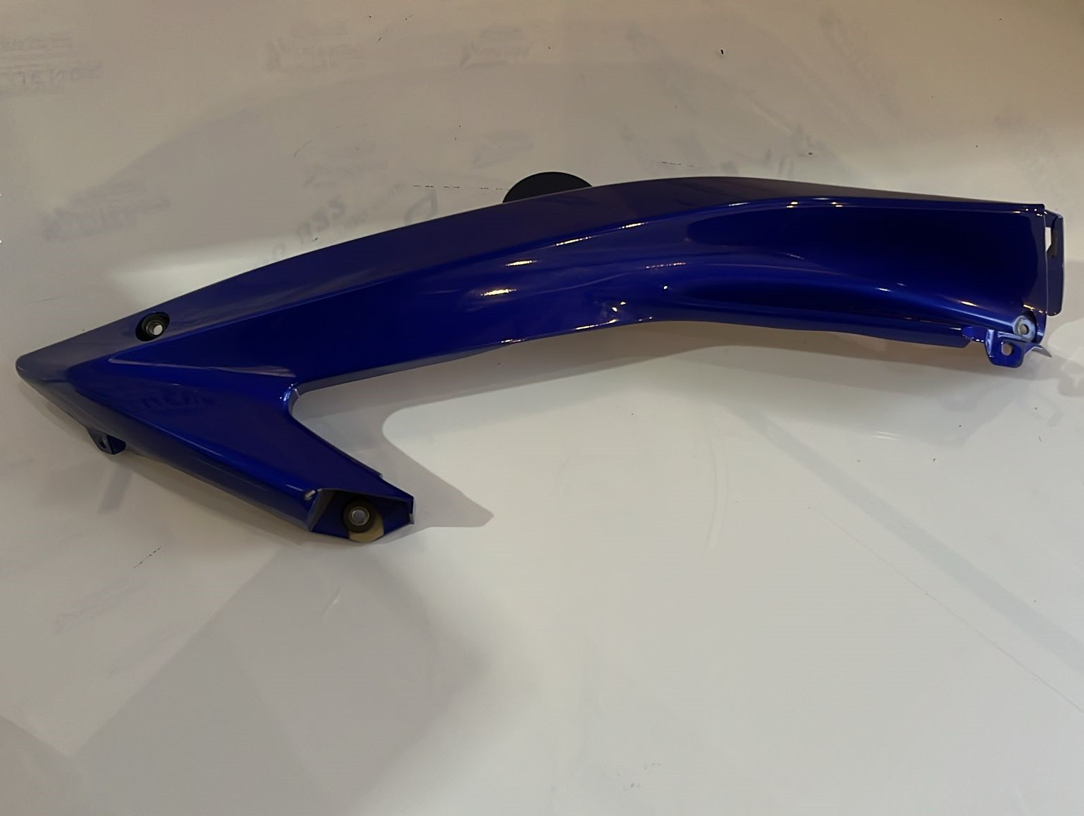 Panel lateral derecho superior Yamaha R6 2007