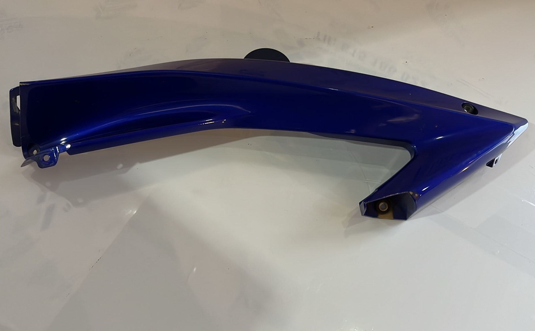 Panel lateral izquierdo superior Yamaha R6 2007