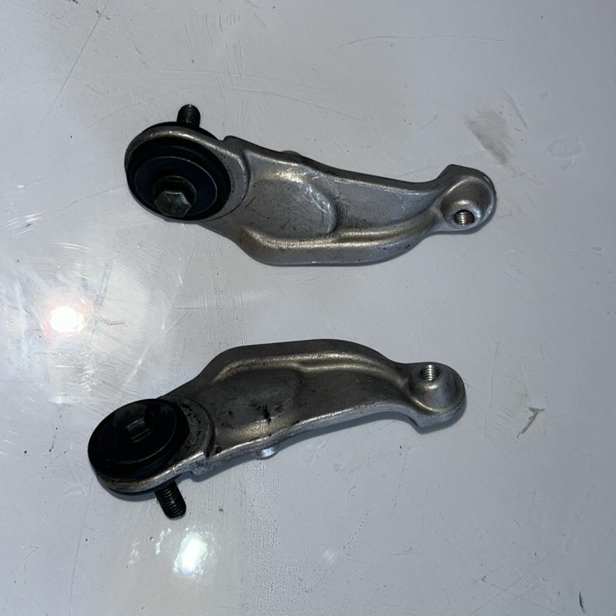 Cogidas del depósito del chasis Yamaha R6 2007