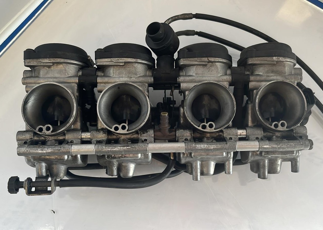 Batería de carburadores Yamaha FZS 600 Fazer 2003