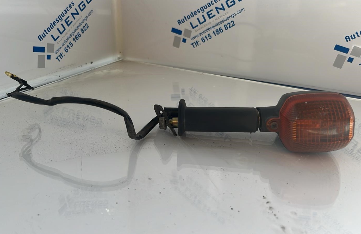 Intermitente trasero derecho Yamaha FZS 600 Fazer 2003