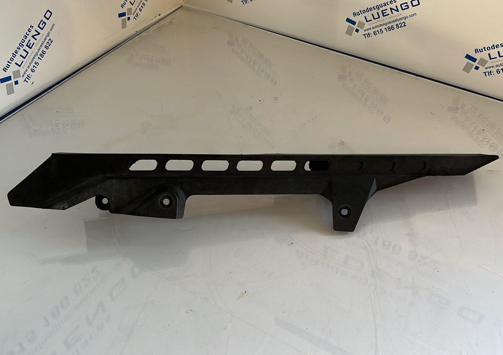Cubre cadena Yamaha FZS 600 Fazer 2003