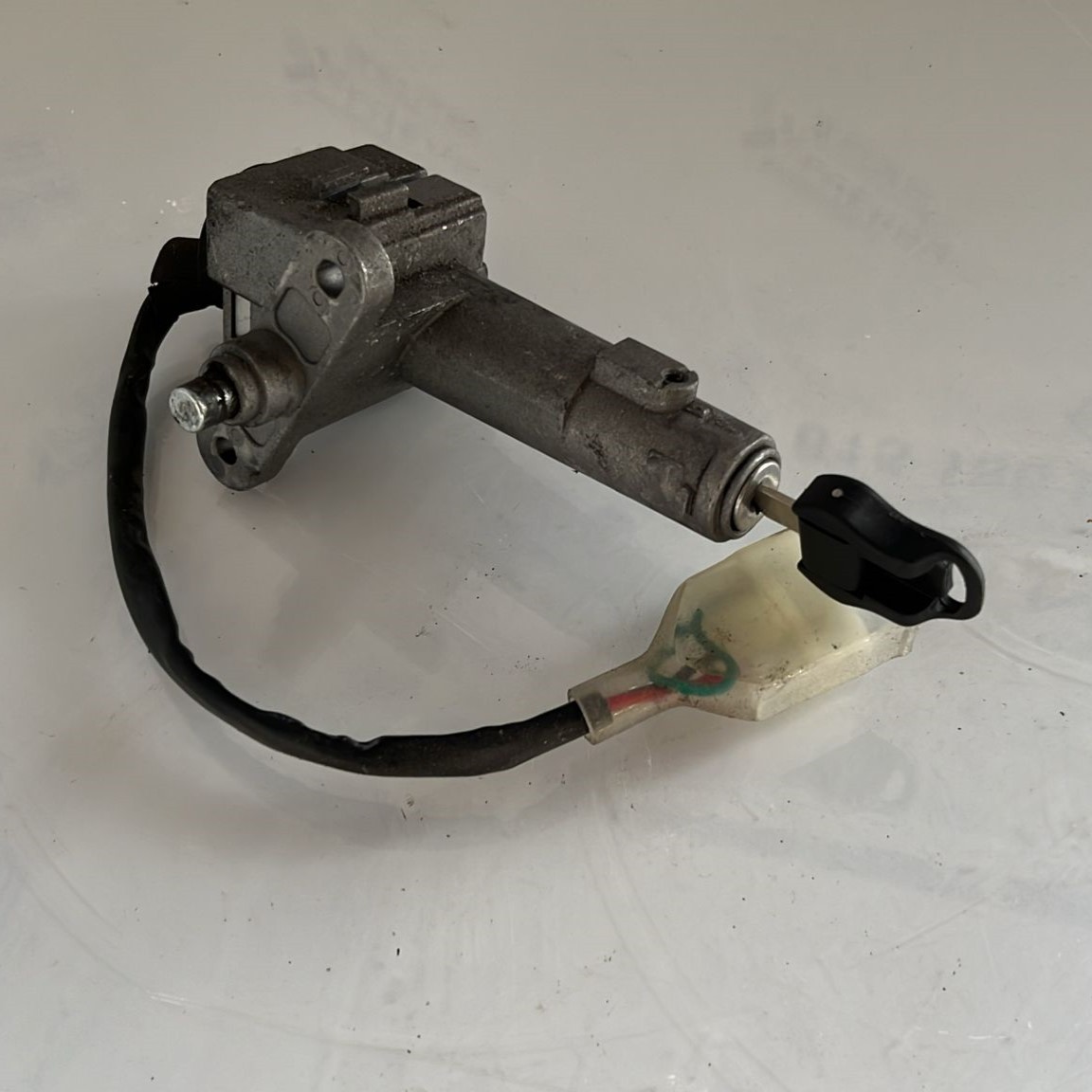 Bombín y llave Sym Jet 14 49cc 2021