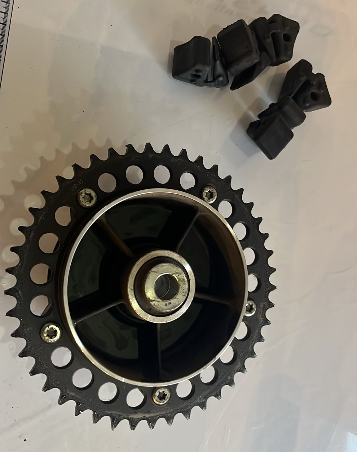 Porta platos Voge DS 500 2022