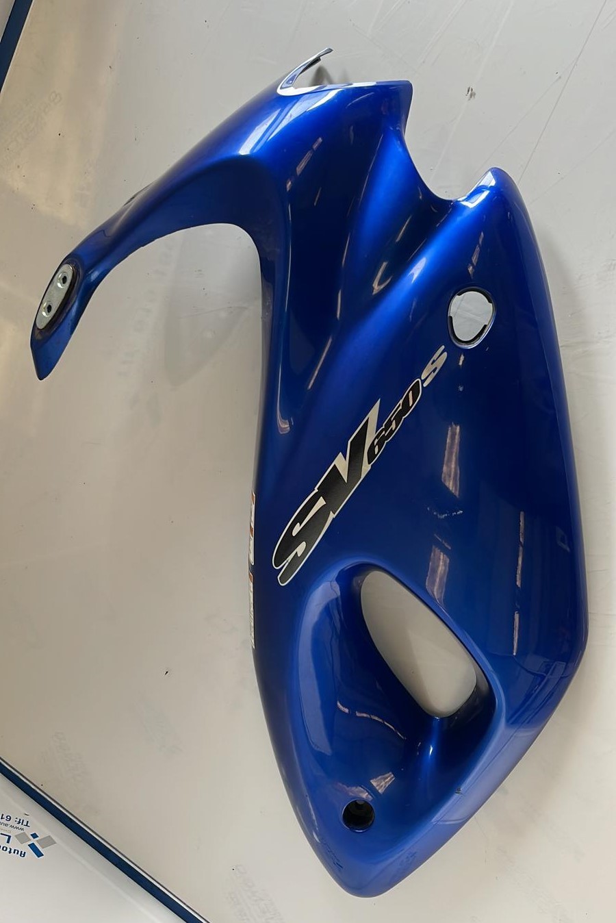 Lateral derecho frontal Suzuki SV 650 S 2003