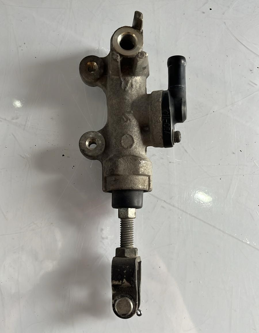 Bomba de freno trasero Suzuki SV 650 S 2003
