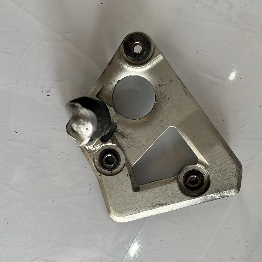Estribera derecha Suzuki GSX 750F 1992