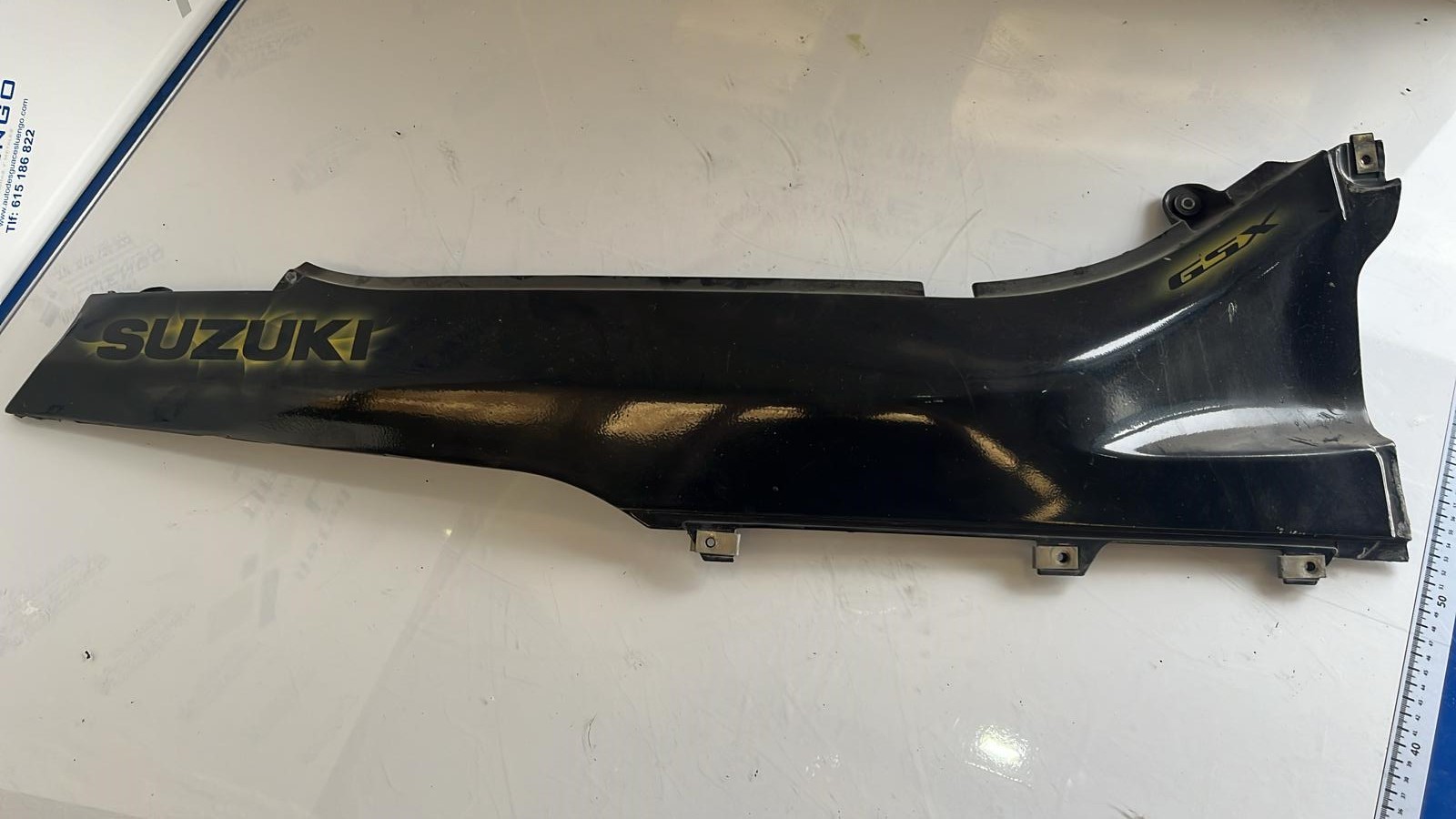 Lateral trasero derecho Suzuki GSX 750F 1992