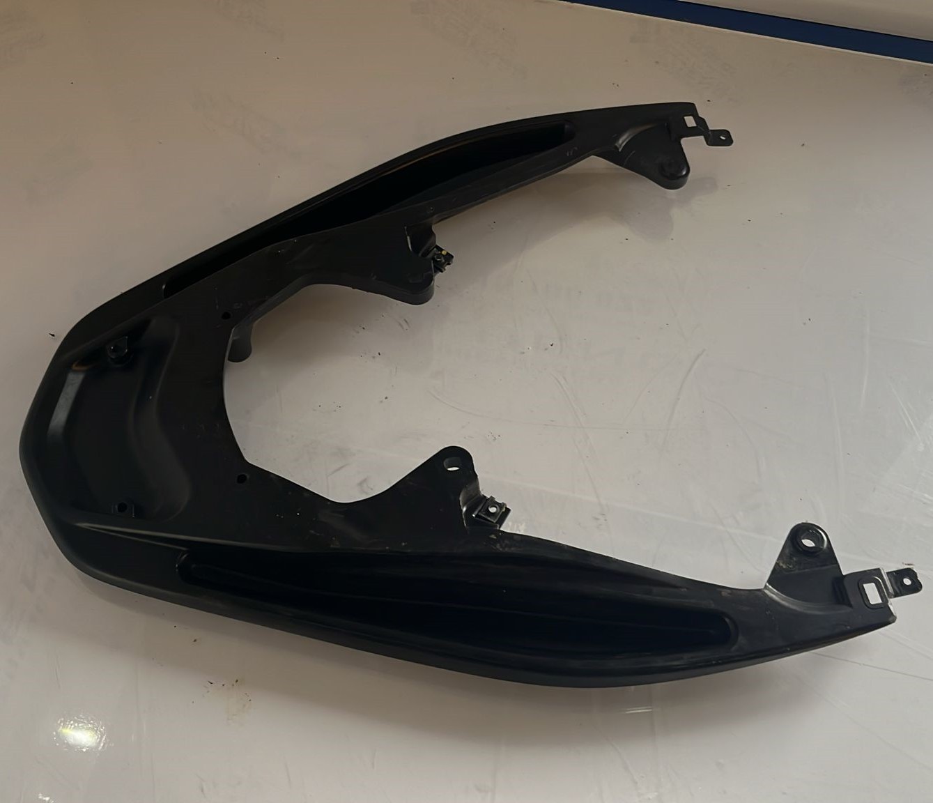 Parte baja del asidero trasero Honda PCX 125 2016