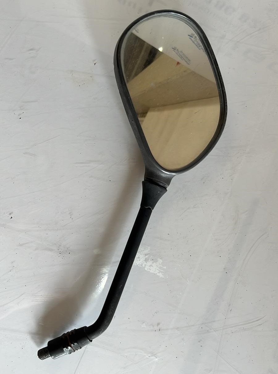 Espejo de lado izquierdo Yamaha YS 125 2017