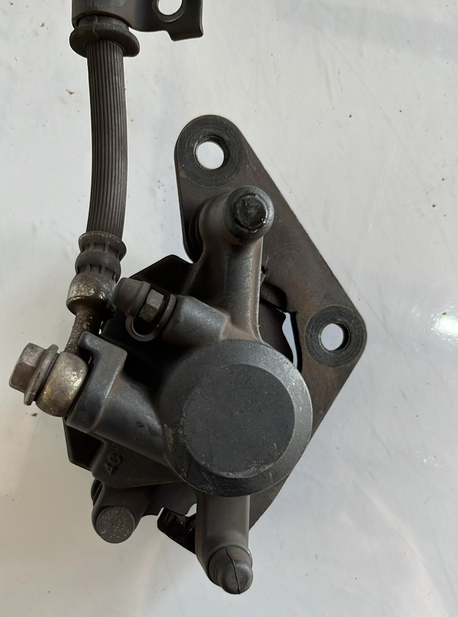 Pinza de freno delantero Yamaha YS 125 2017
