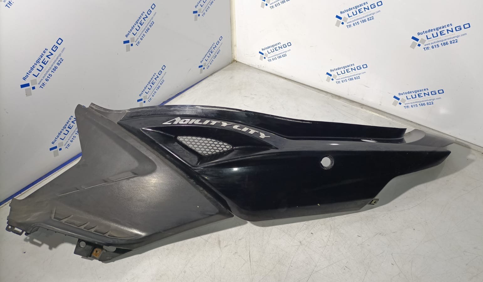 Lateral trasero izquierdo Kymco Agility City 125 2016