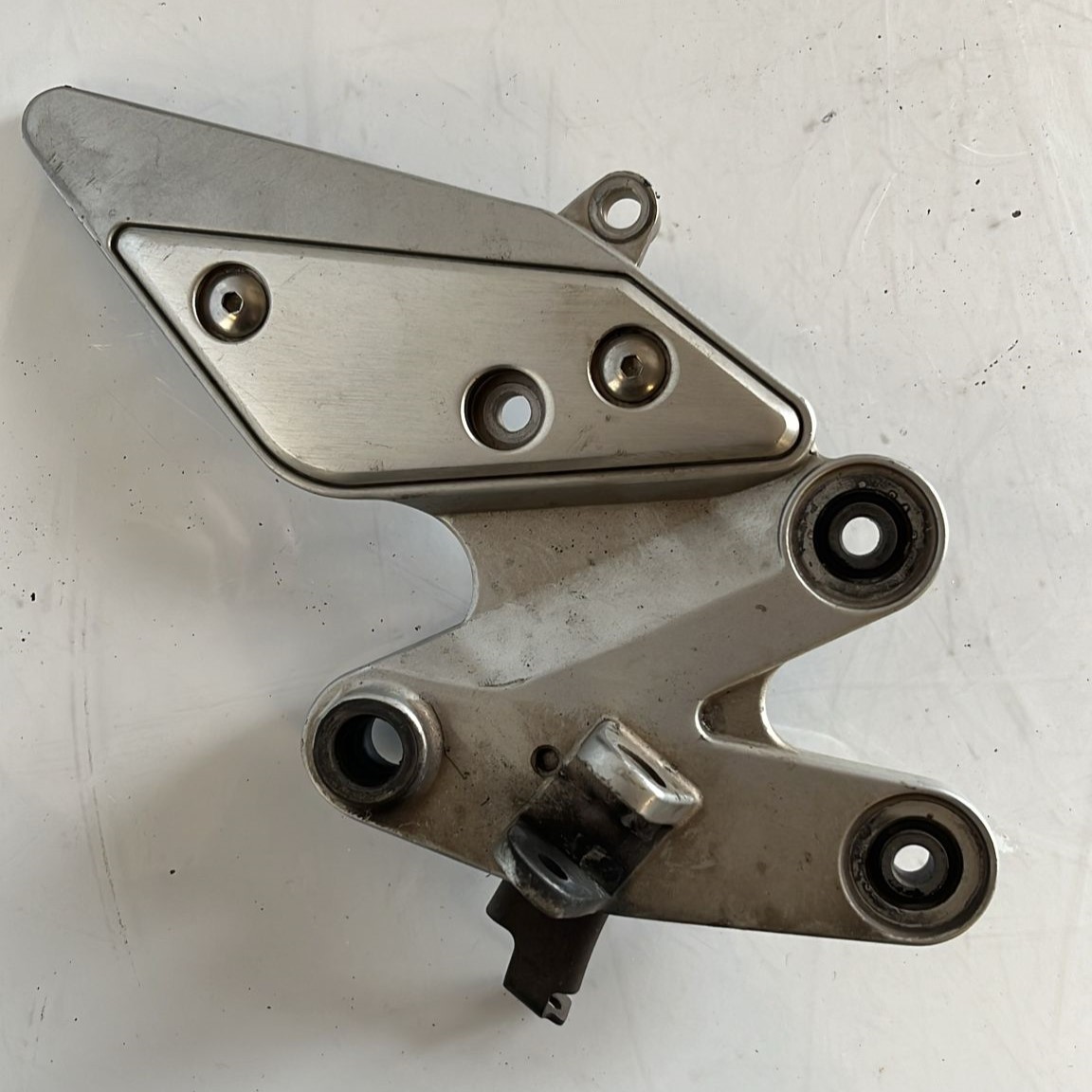 Estribera derecha completa Yamaha Fazer 600 2007