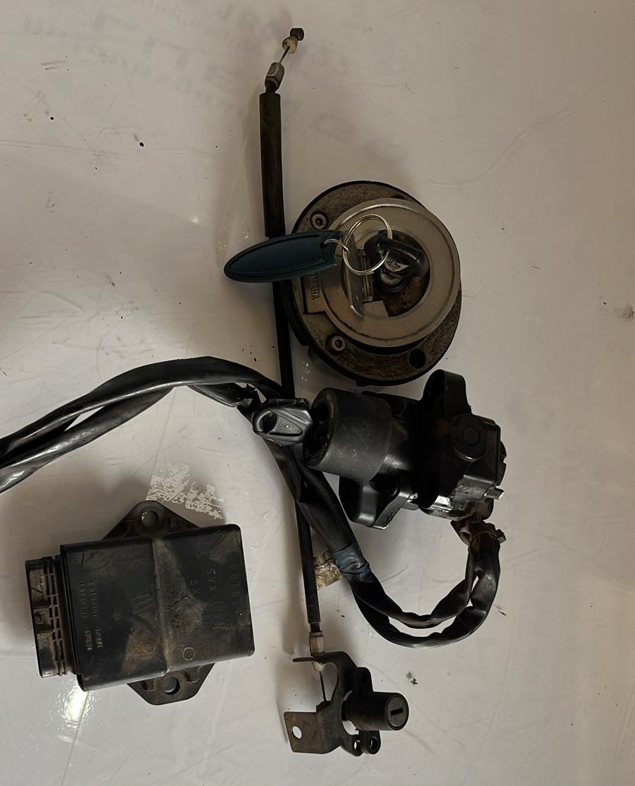 Juego de cerraduras y centralita Yamaha Fazer 600 2007