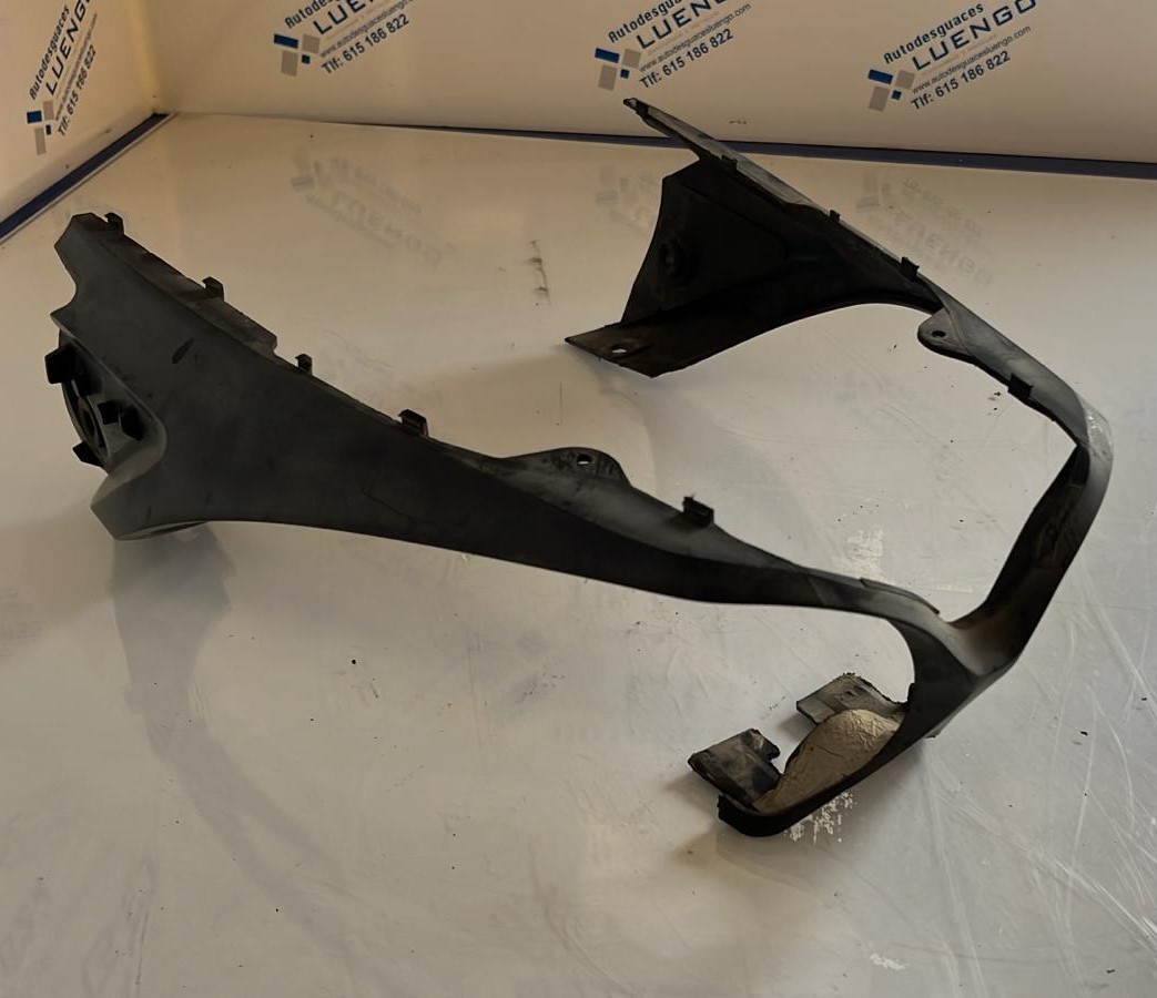 Plástico bajo colín Yamaha Fazer 600 2007