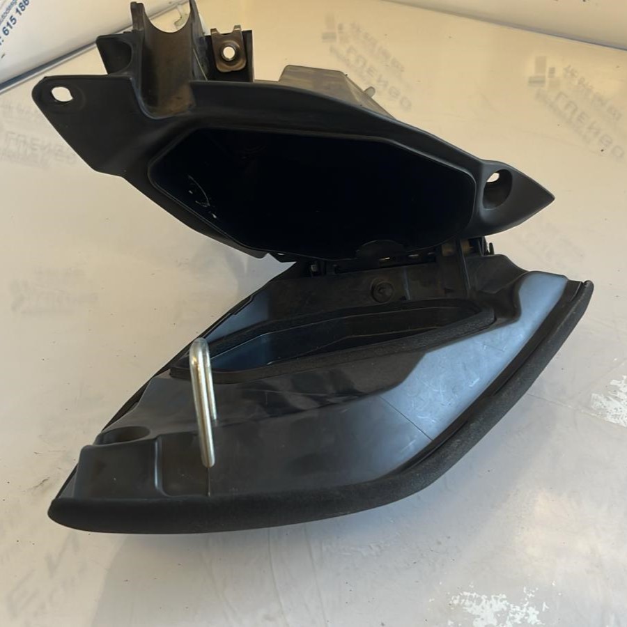Guantera Yamaha Xmax 125 2019
