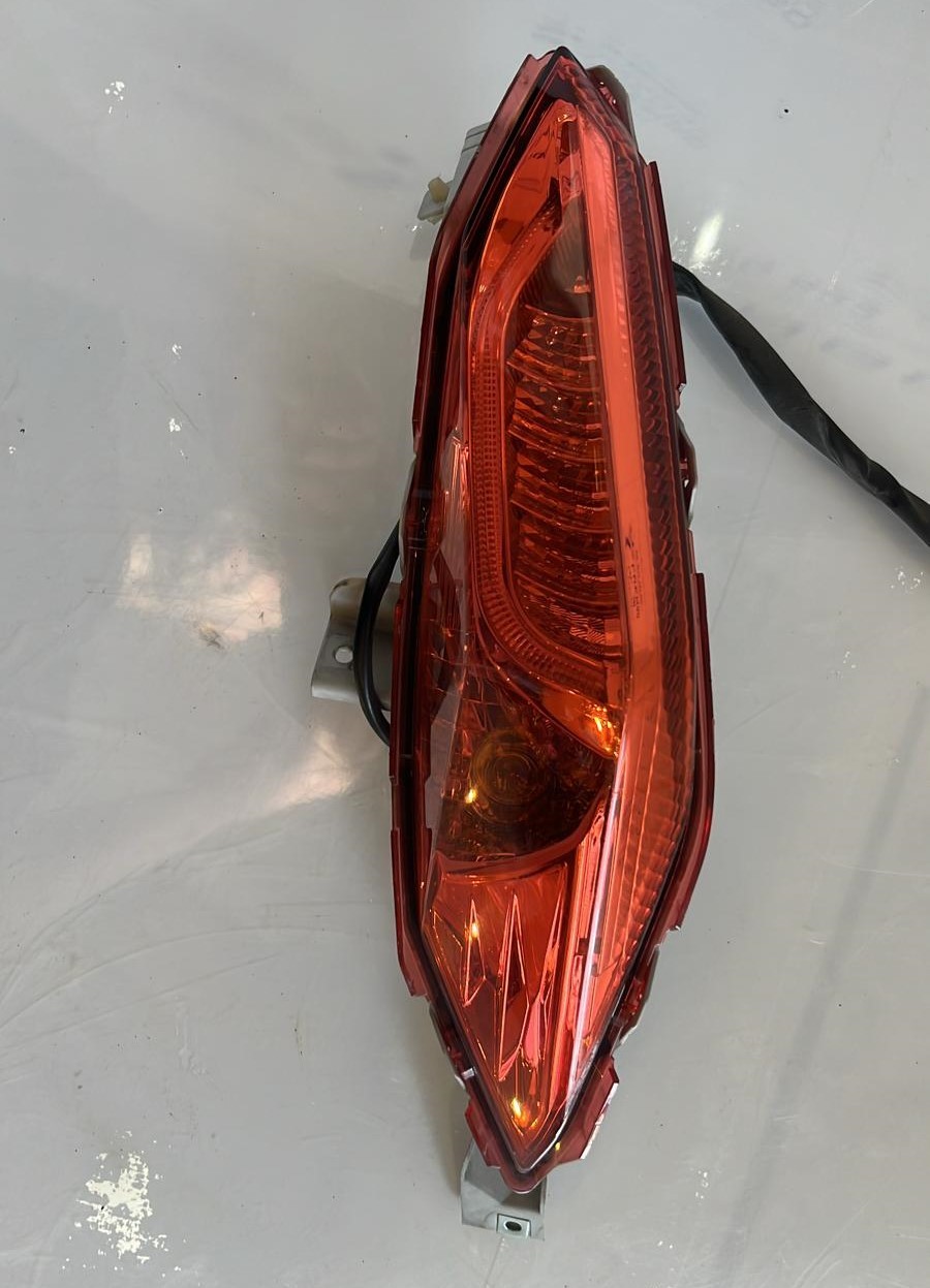 Piloto trasero derecho Yamaha Xmax 125 2019