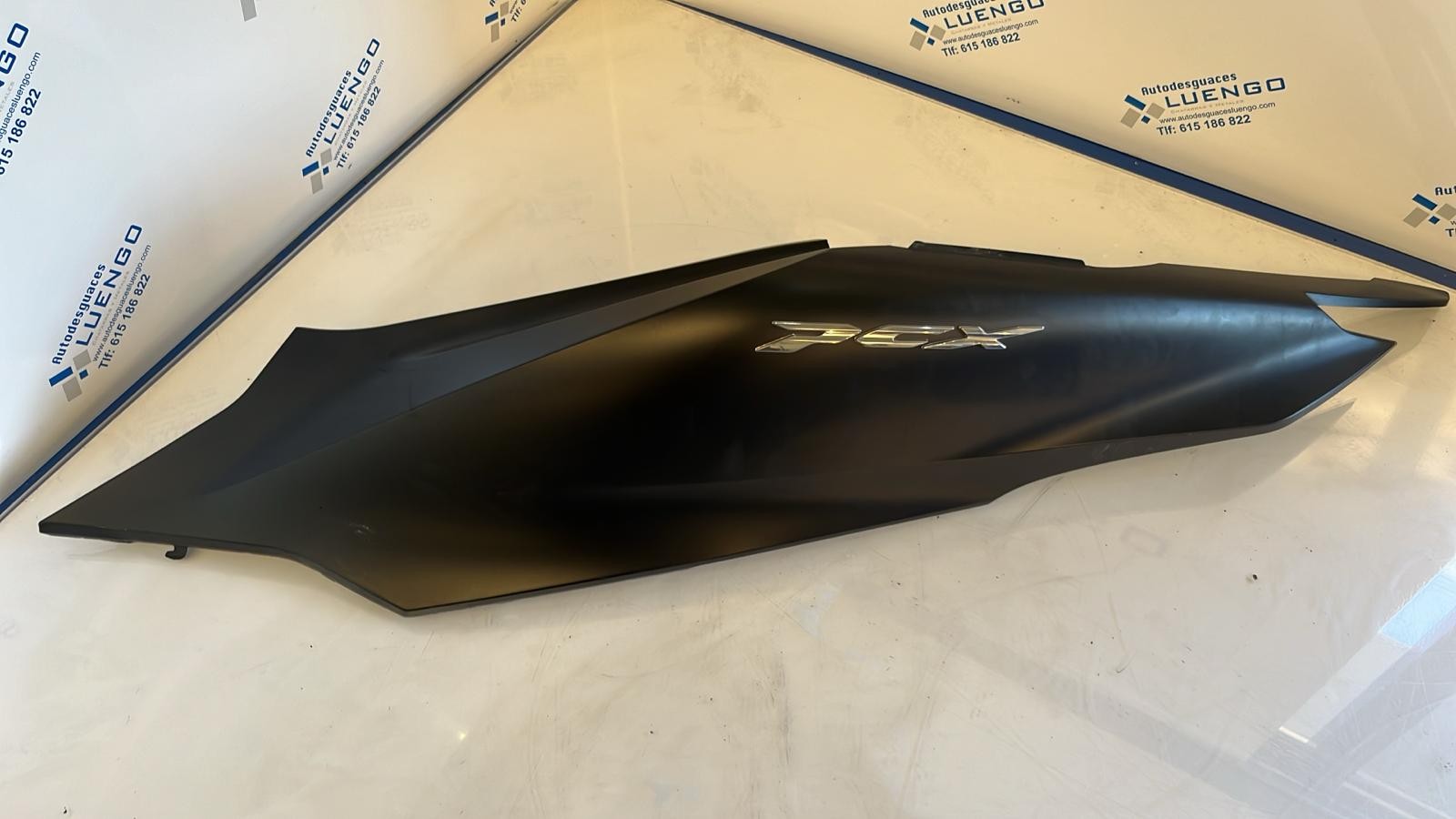 Lateral trasero izquierdo Honda PCX 125 2022