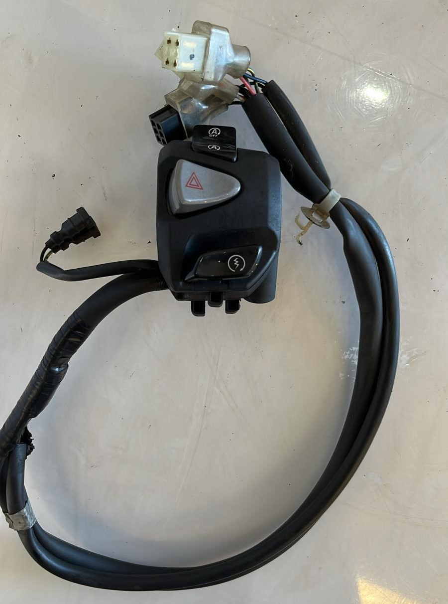 Mando de encendido lado derecho Honda PCX 125 2022