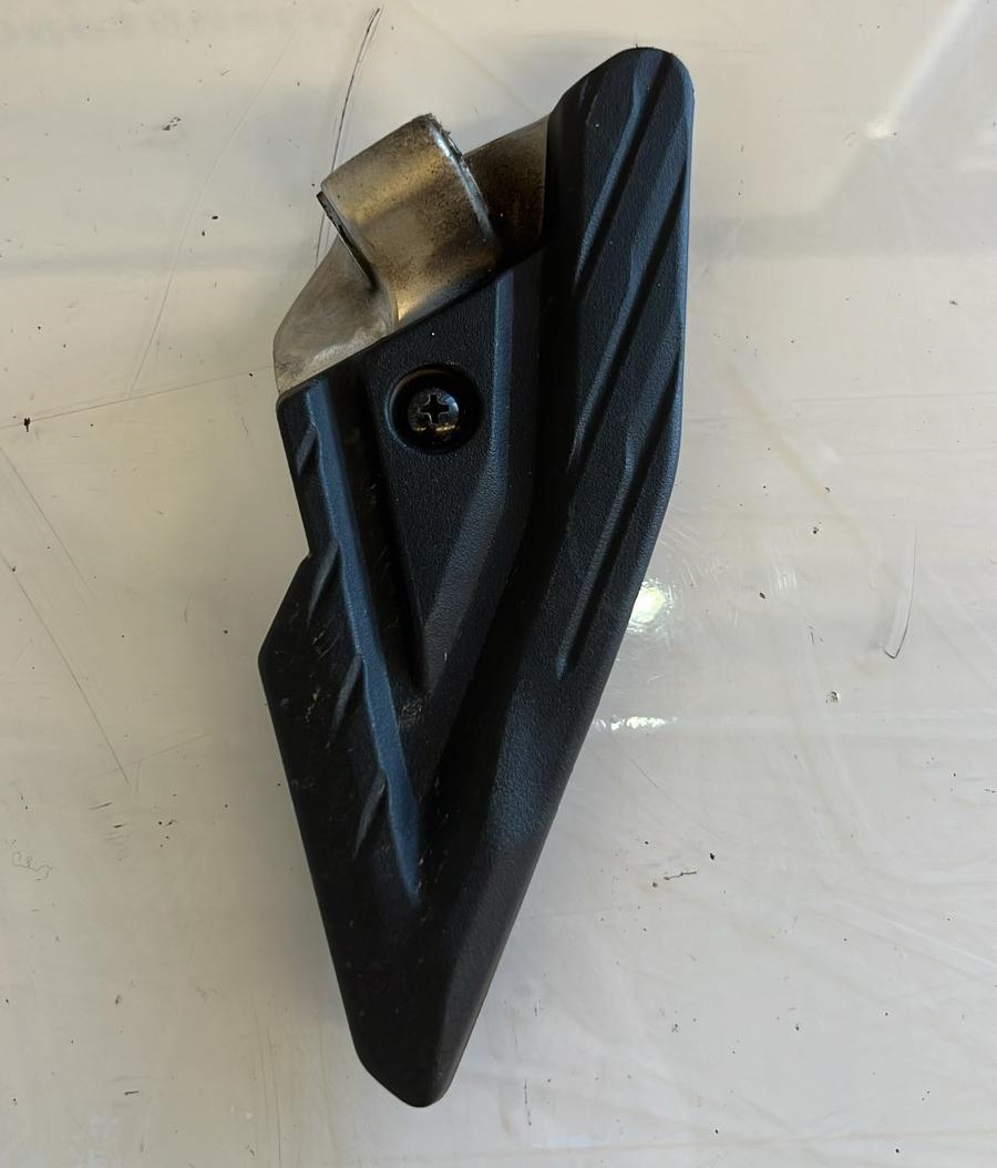 Posapies derecho del pasajero Honda PCX 125 2022