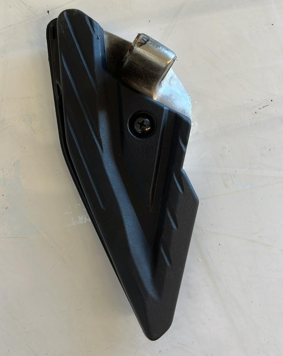 Posapies lado izquierdo del pasajero Honda PCX 125 2022