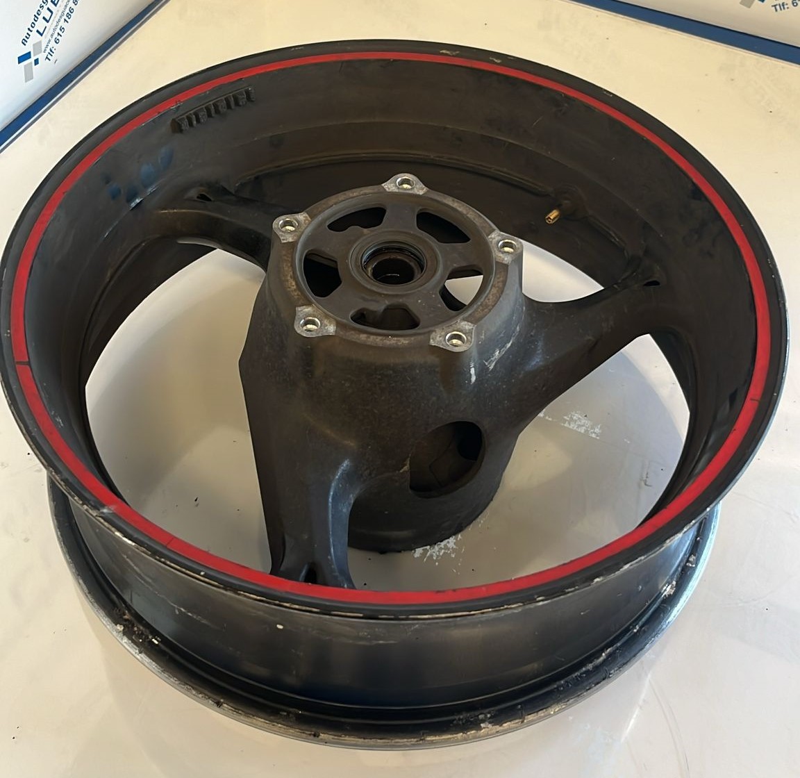 Llanta trasera Suzuki GSR 600 2007