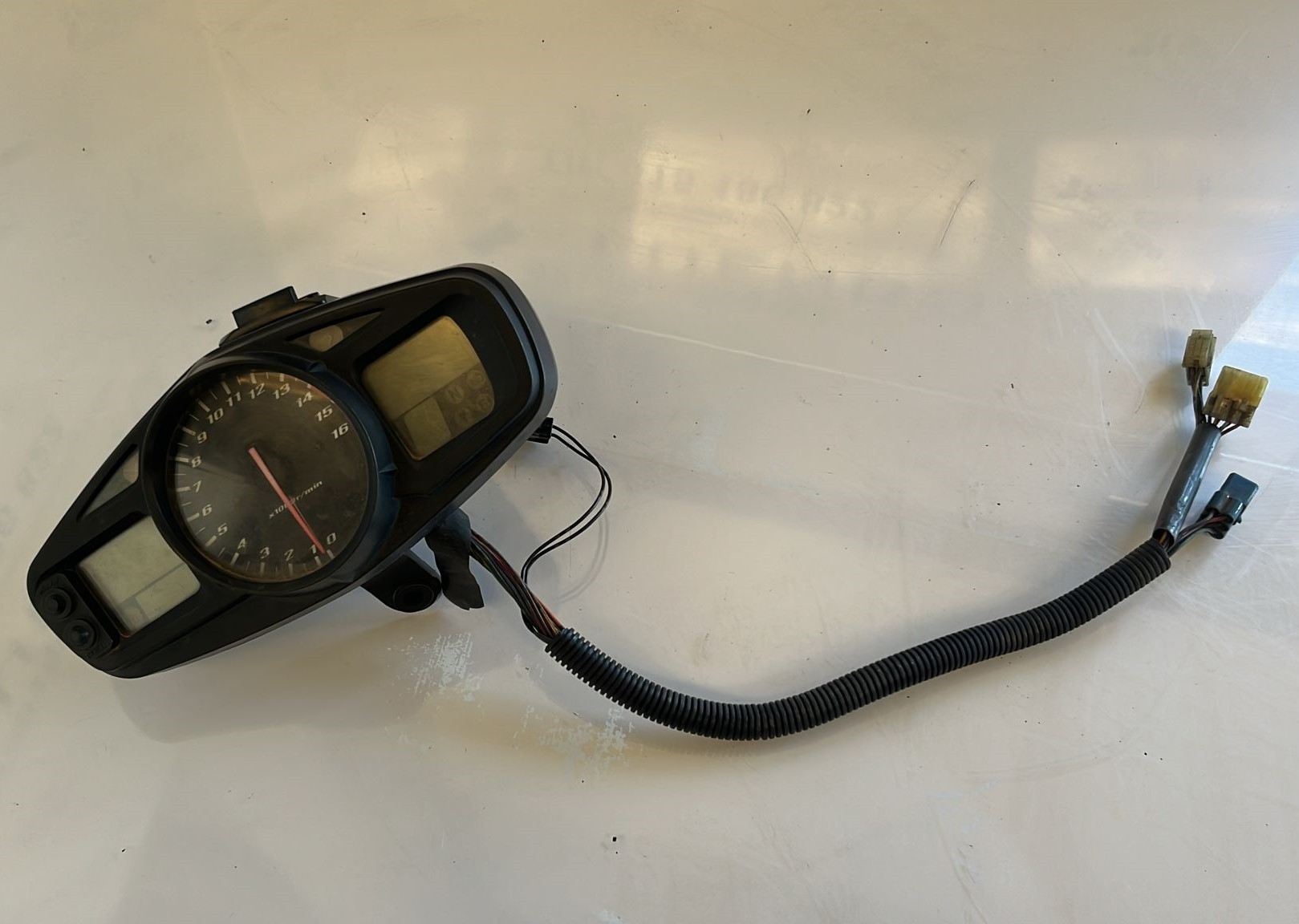 Marcador Suzuki GSR 600 2007