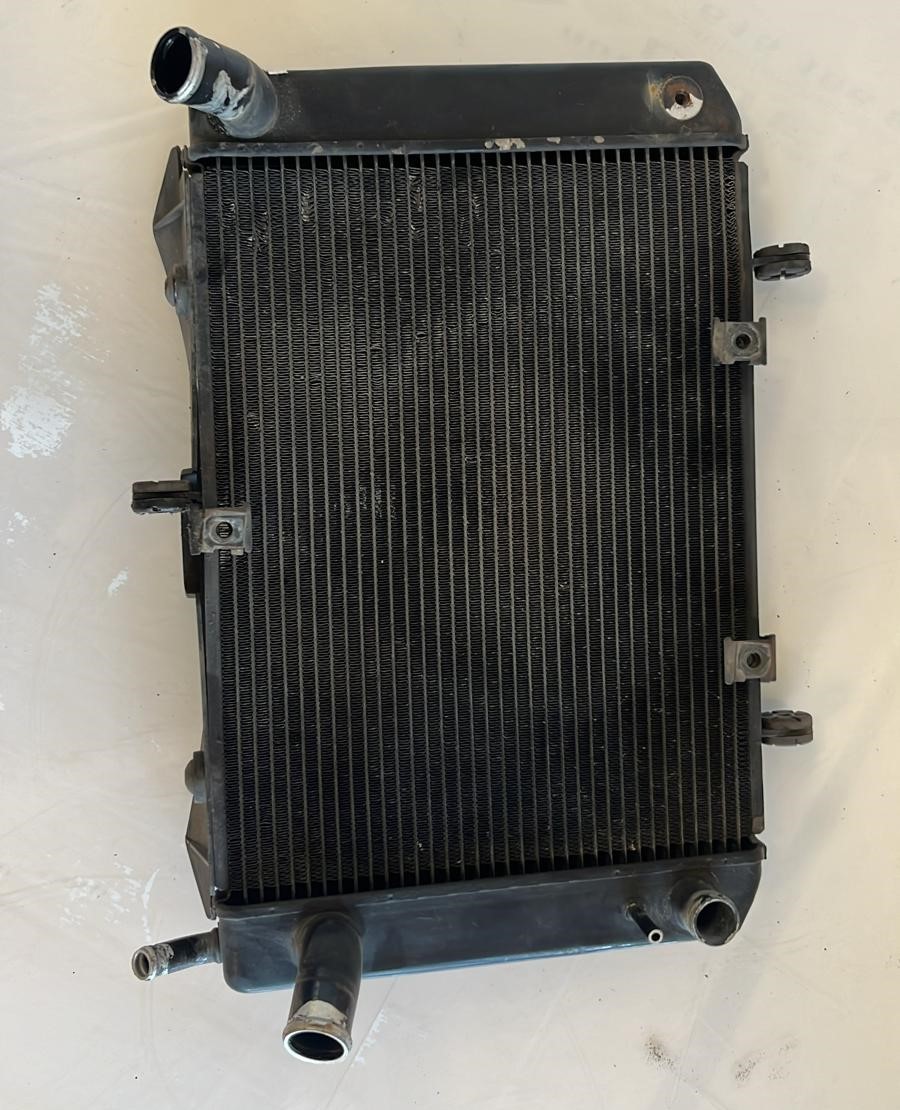 Radiador Suzuki GSR 600 2007