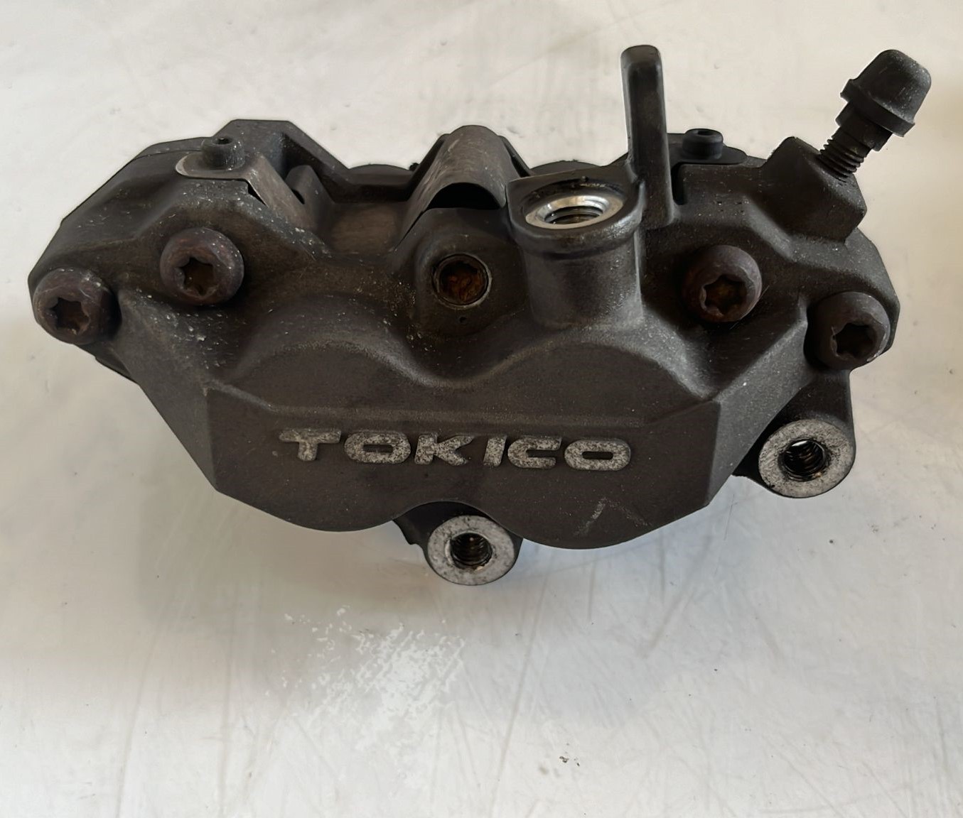 Pinza de freno lado derecho Suzuki GSR 600 2007