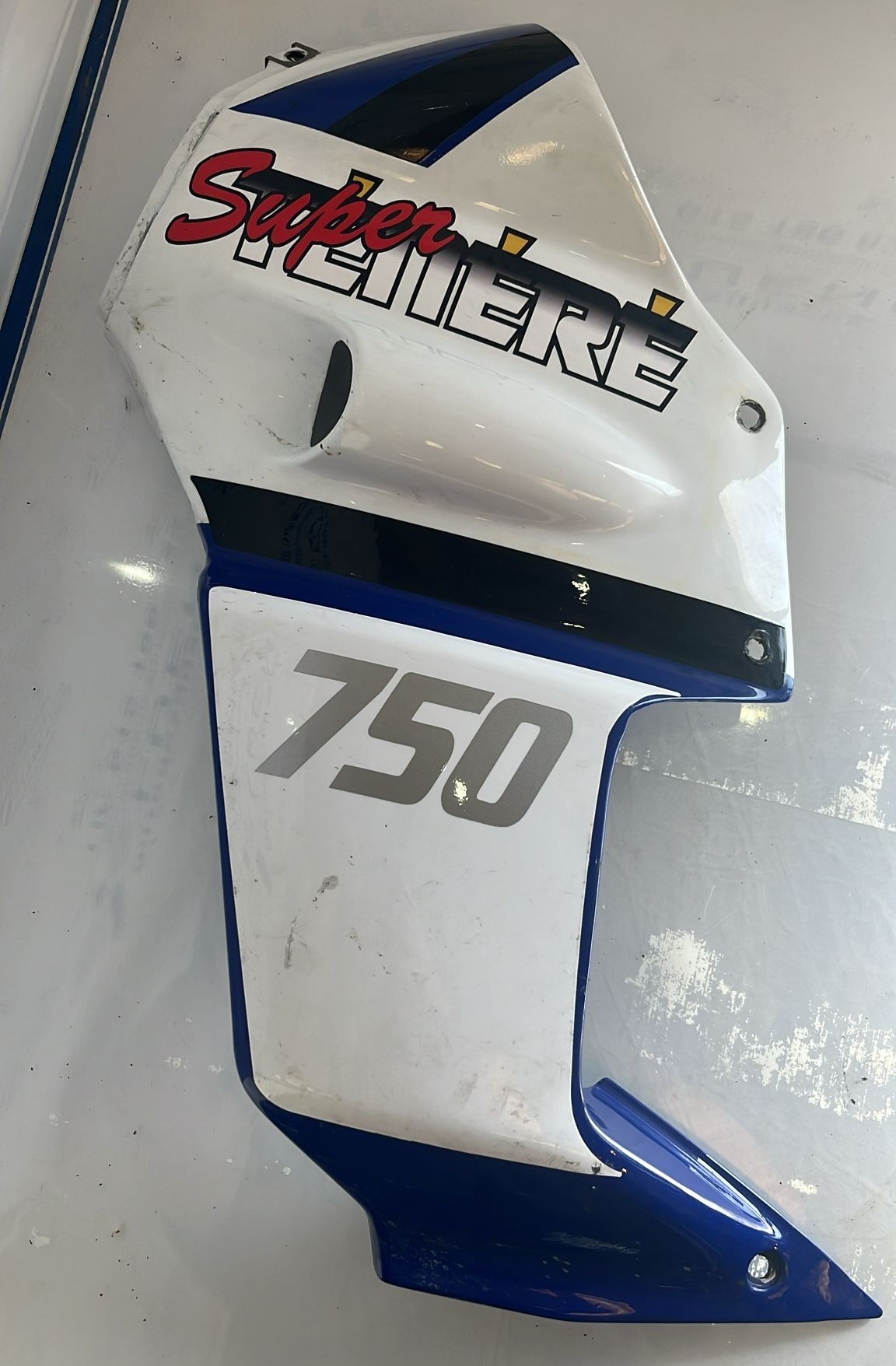 Carenado delantero lado izquierdo Yamaha XTZ 750 Super Tenere 1995