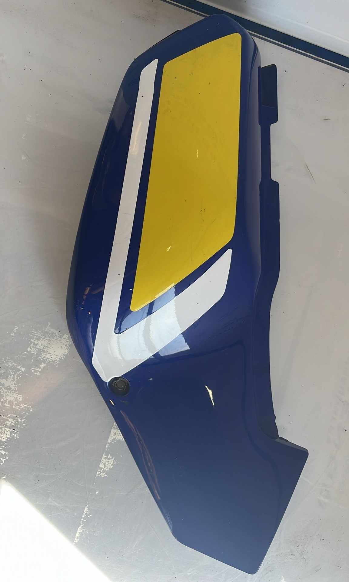 Carenado trasero lado derecho Yamaha XTZ 750 Super Tenere 1995