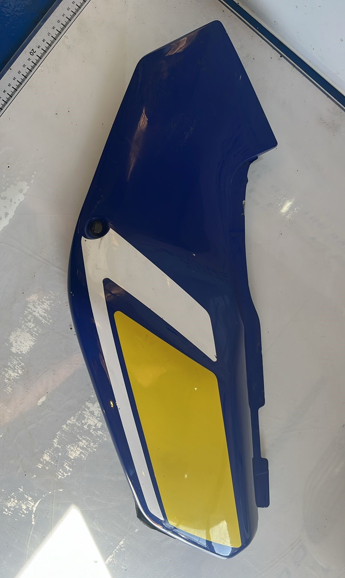 Carenado trasero lado izquierdo Yamaha XTZ 750 Super Tenere 1995