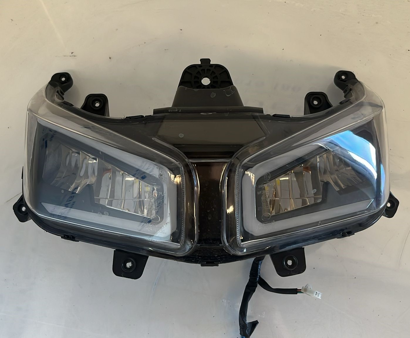 Faro delantero Sym Joymax 125 2022