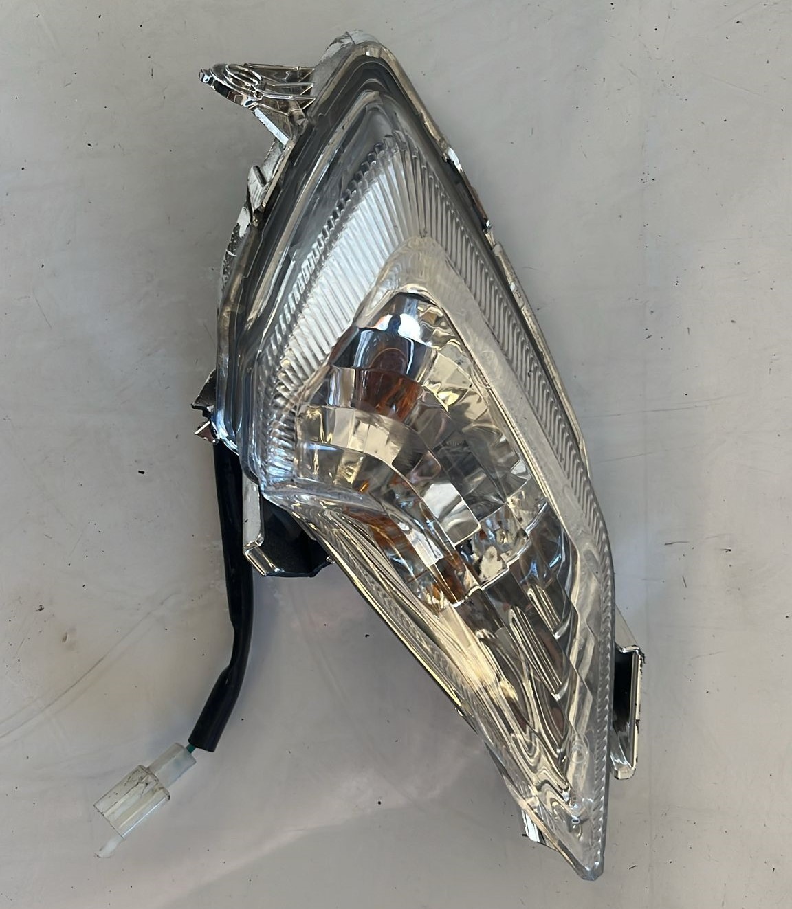 Intermitente trasero izquierdo Sym Joymax 125 2022