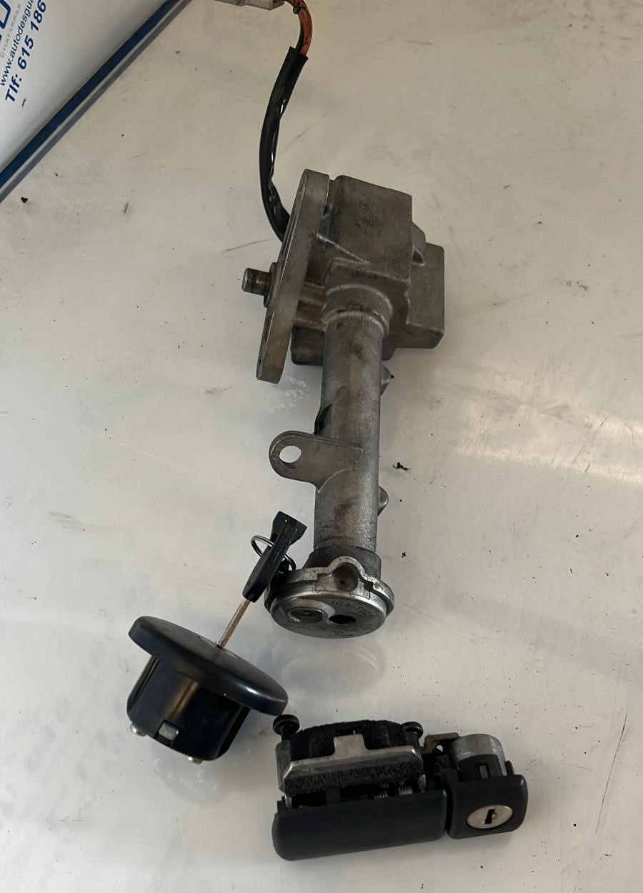 Conjunto de cerradura y tapón de gasolina Suzuki Burgman 125 2007