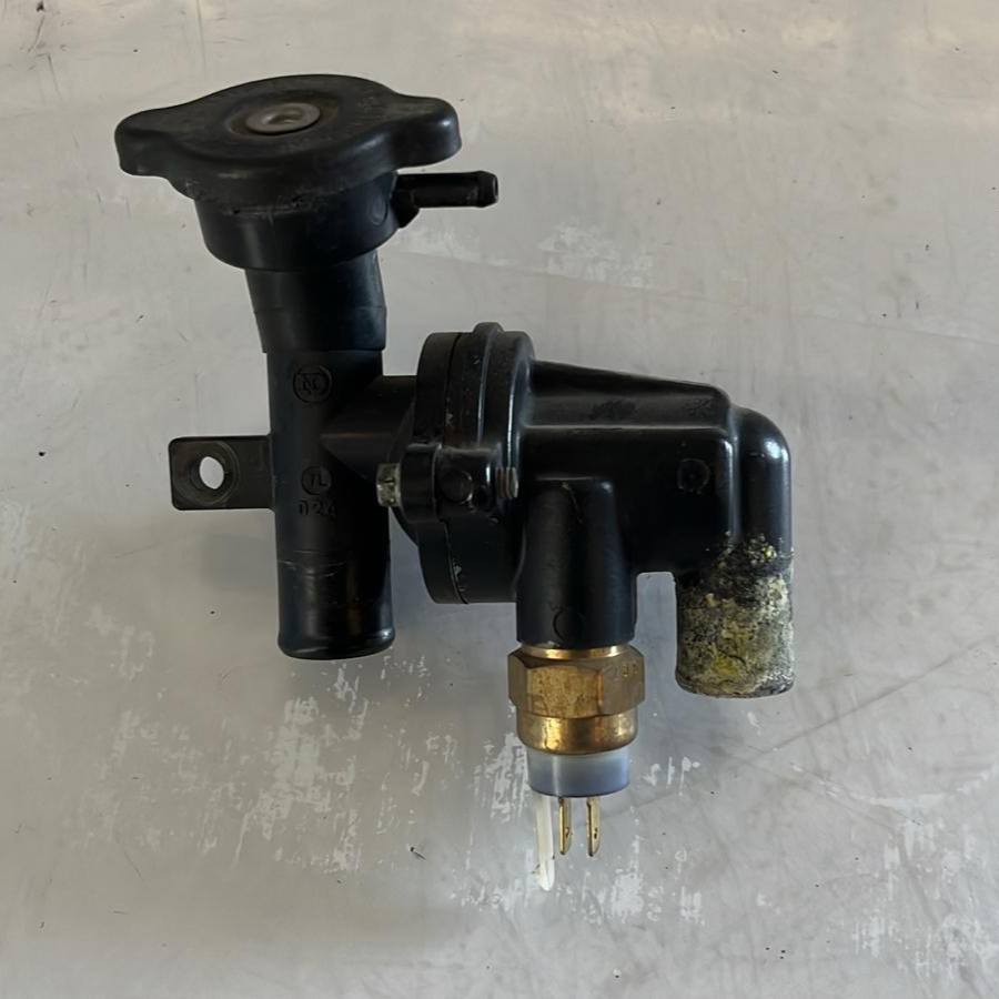 Caja termostato Yamaha XTZ 750 Super Tenere 1995