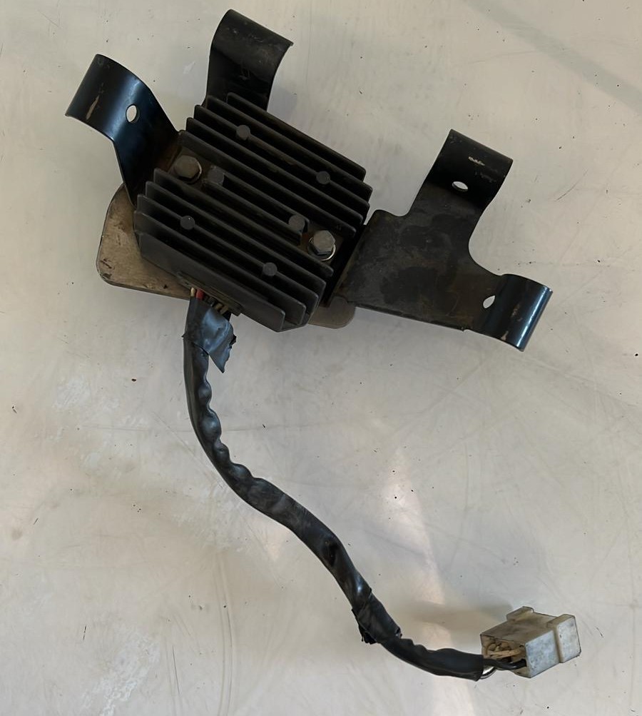 Regulador de corriente Yamaha XTZ 750 Super Tenere 1995