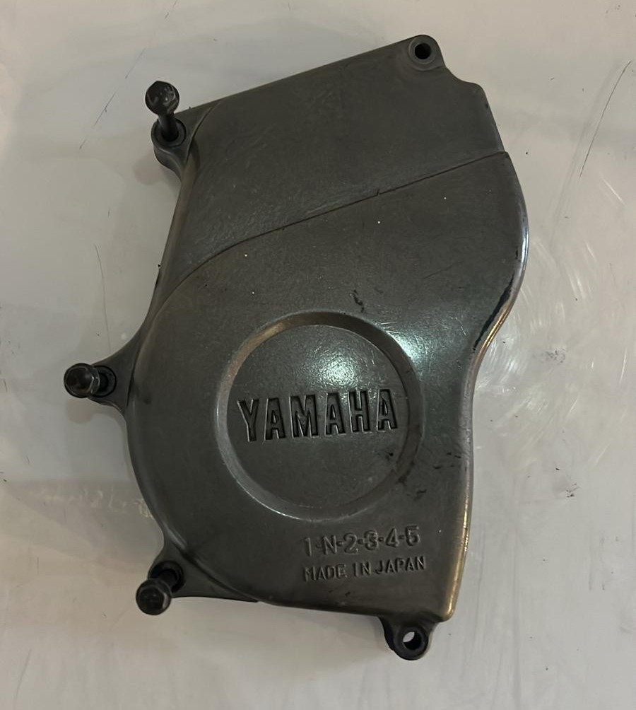Tapa exterior de piñón de ataque Yamaha XTZ 750 Super Tenere 1995