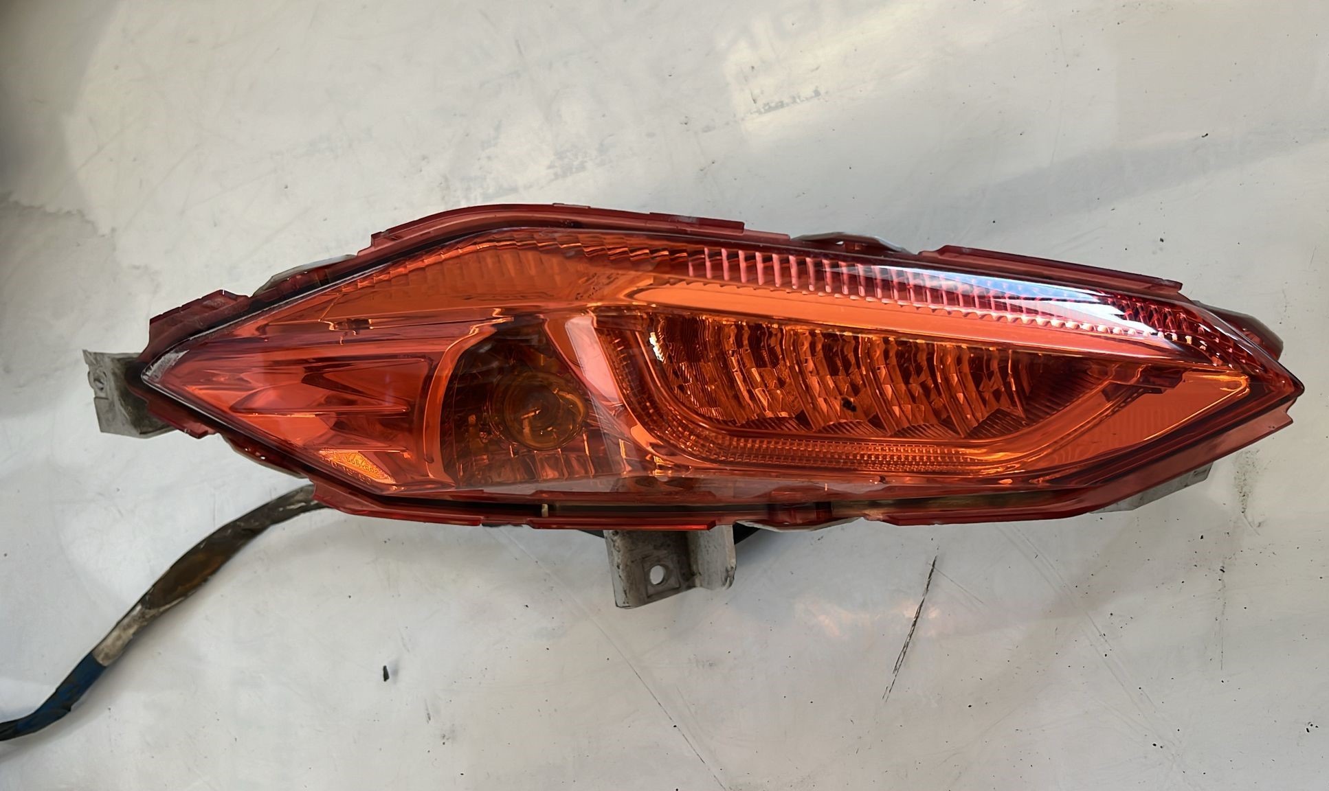 Piloto trasero izquierdo Yamaha Xmax 125 2019