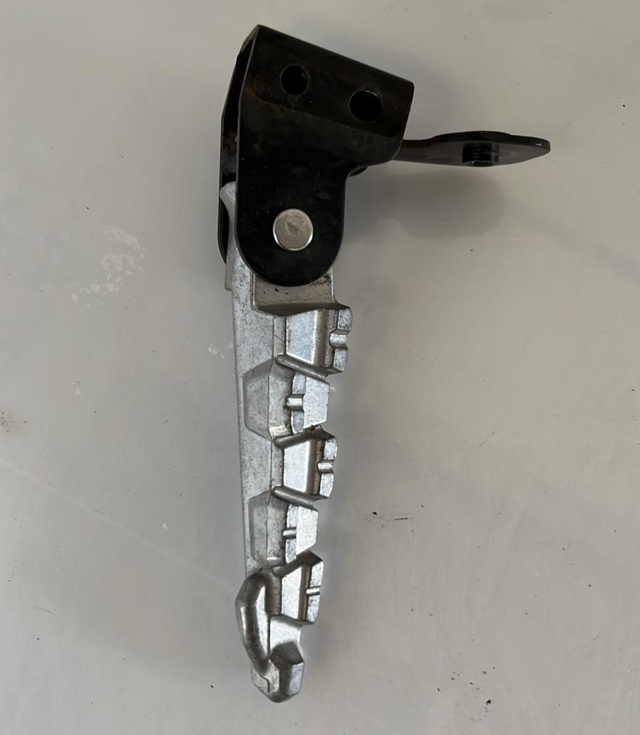Estribera de pasajero lado izquierdo Kymco Xciting S 400 2021